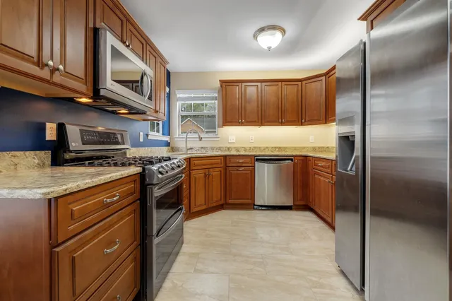 $239,900 | 3129 Camelliawood Circle West, Tallahassee, FL 32301