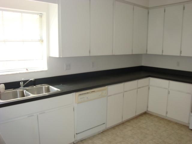 557 Rawls Road, Unit 3 Tallahassee, FL 32312 - Photo 9 of 17 Gallery Image 9