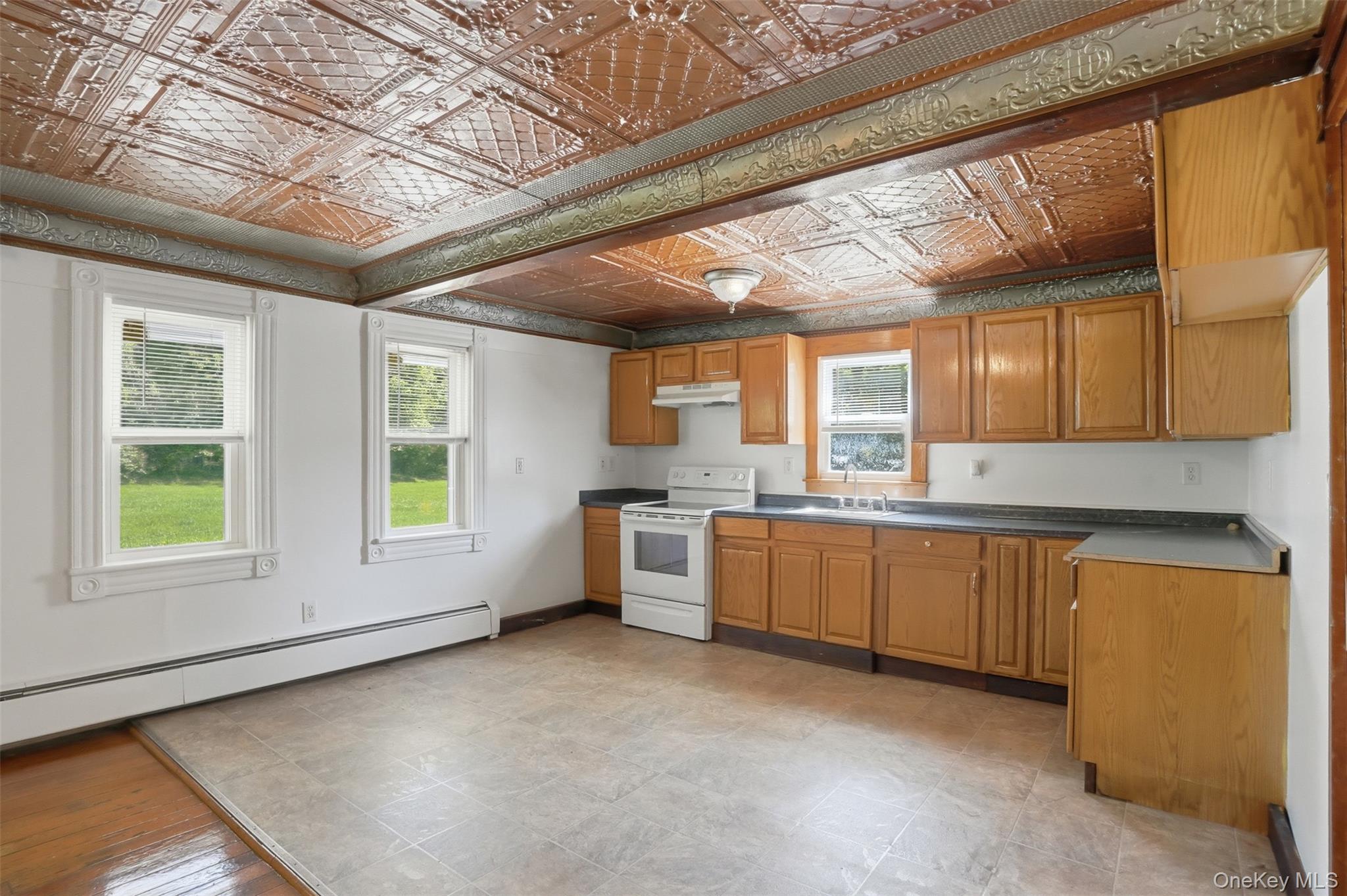 708 Burlingham Road Bloomingburg, NY 12721 - Photo 17 of 47