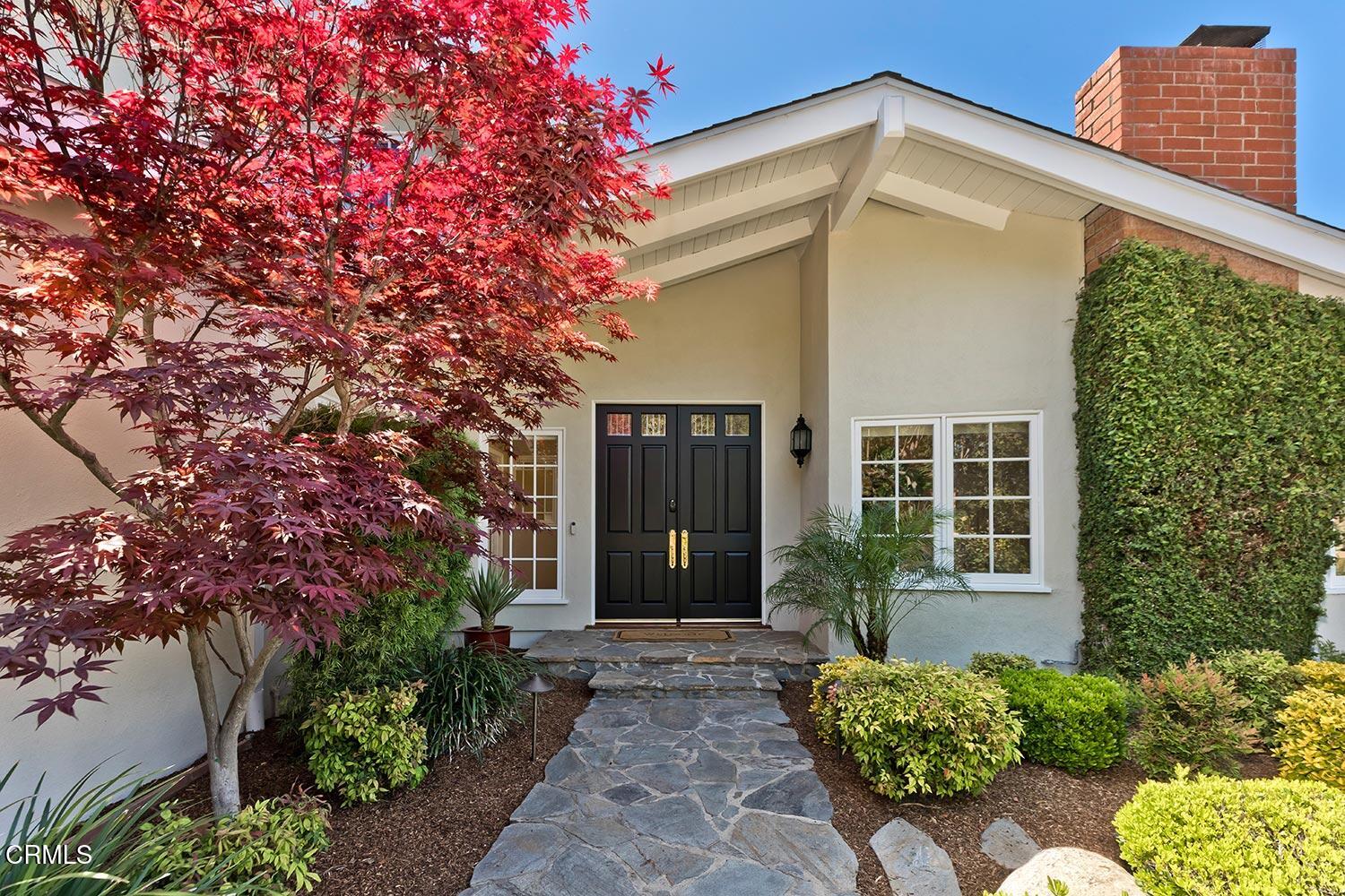 423 Lakeview Road Pasadena, CA 91105 - Photo 2 of 51 16