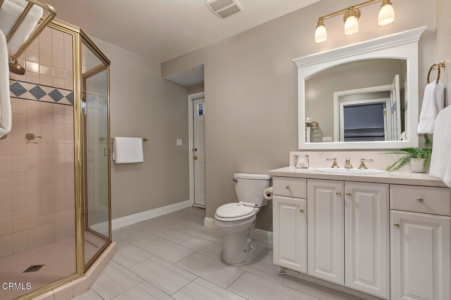 423 Lakeview Road Pasadena, CA 91105 - Photo 27 of 51 41