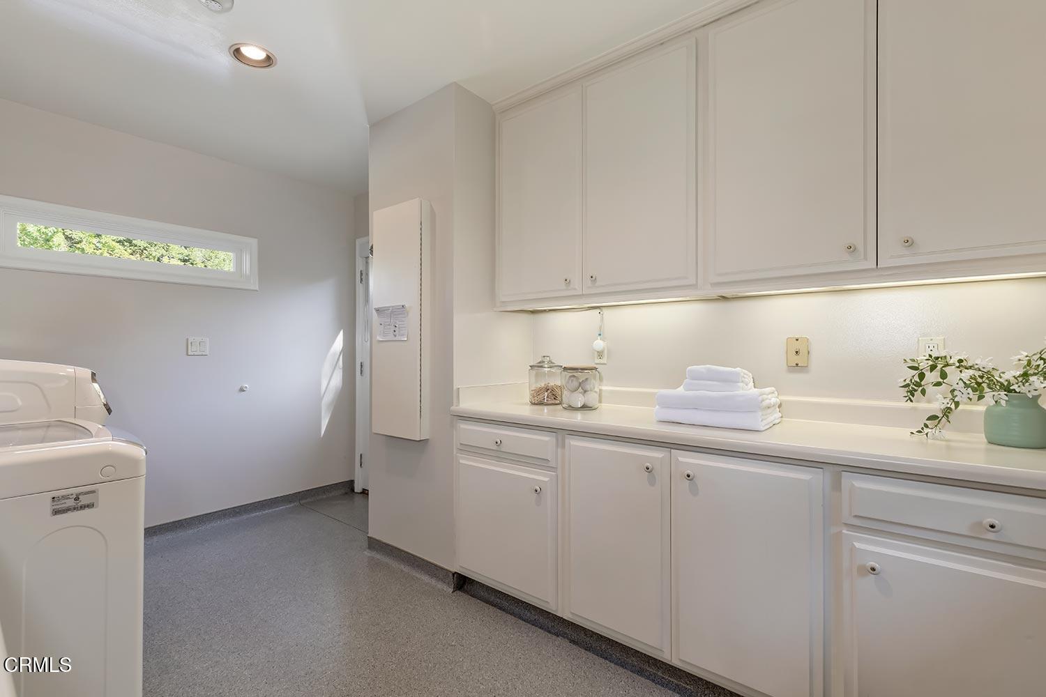 423 Lakeview Road Pasadena, CA 91105 - Photo 34 of 51 48
