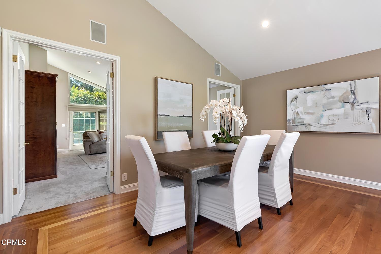 423 Lakeview Road Pasadena, CA 91105 - Photo 7 of 51 21