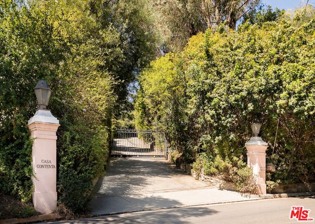 a vase of flowers sitting on a table