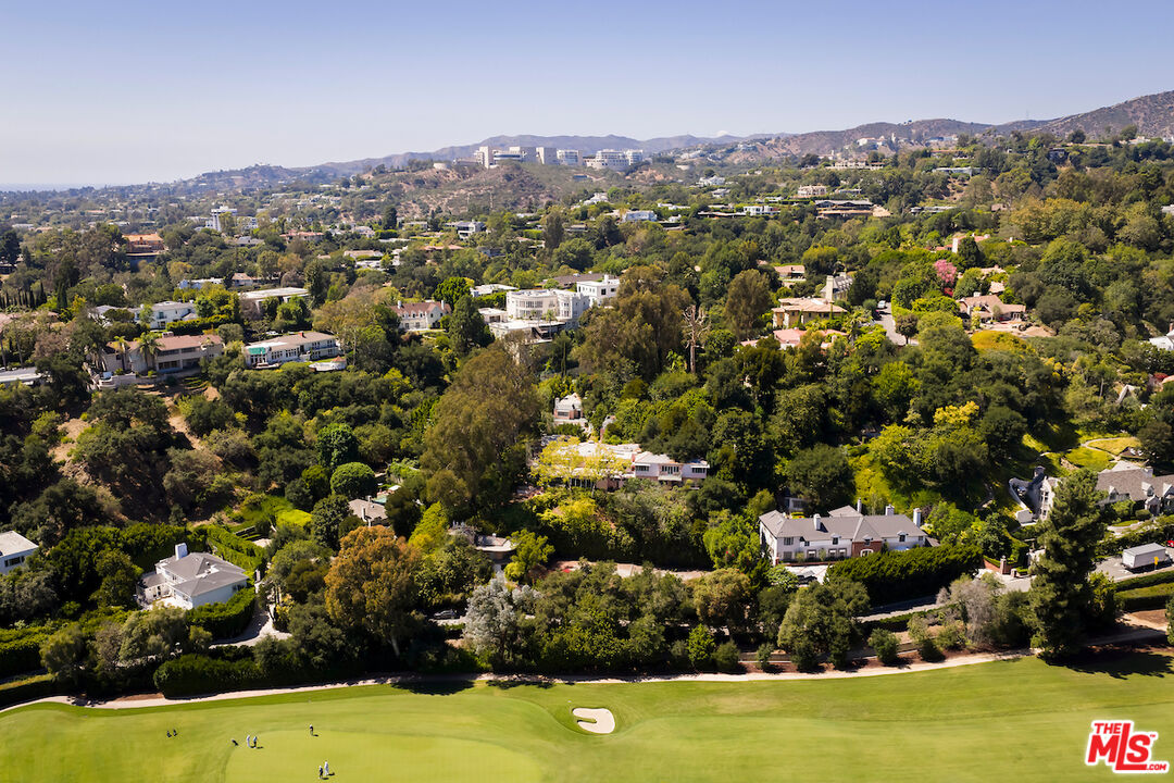10934 Bellagio Road Los Angeles, CA 90077 - Photo 51 of 52 an aerial view of residential houses with outdoor space