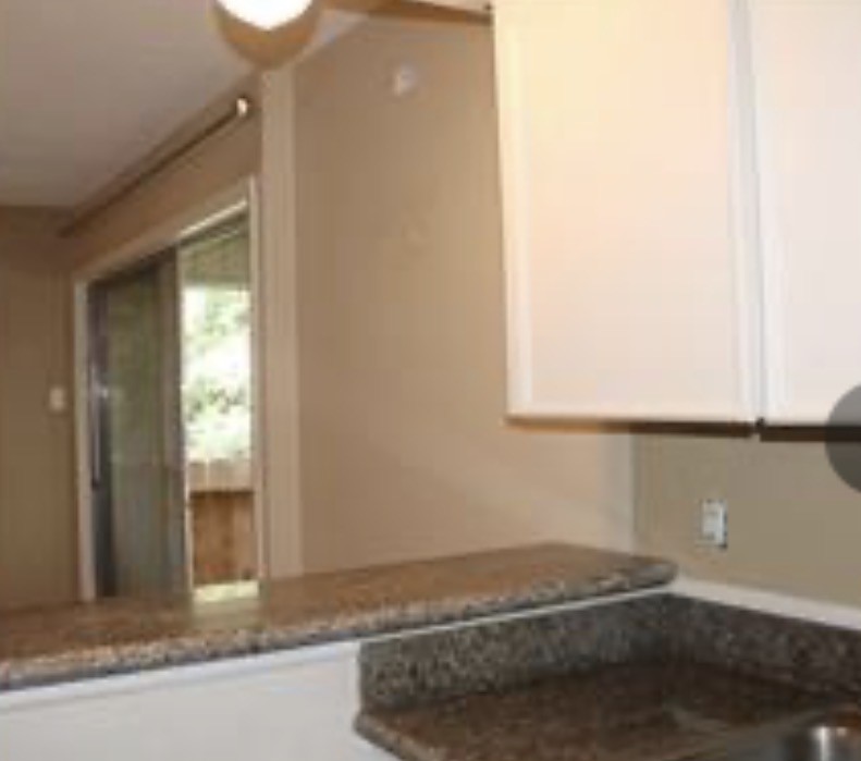 909 Silber Road, Unit 18C Houston, TX 77024 - Photo 3 of 9