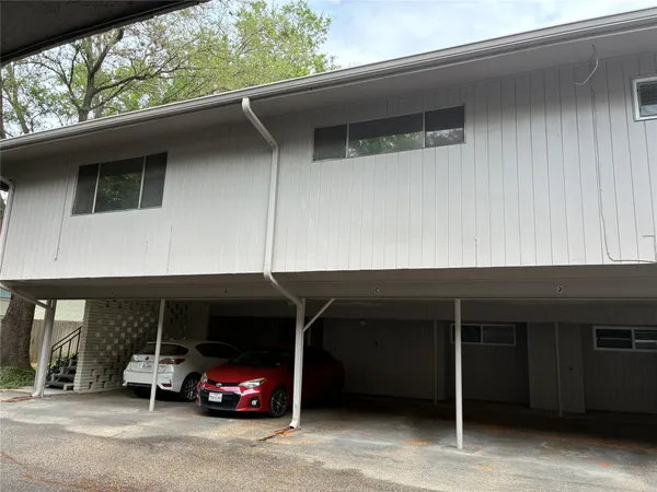 $1,250 | 909 Silber Road, Unit 18C, Houston, TX 77024