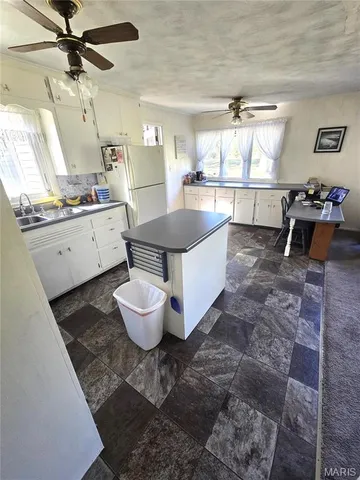 $225,500 | 1978 Old Highway 60, Birch Tree, MO 65438