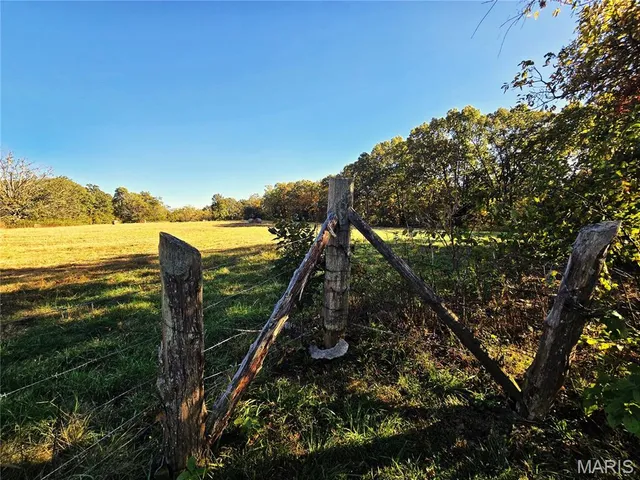 $225,500 | 1978 Old Highway 60, Birch Tree, MO 65438