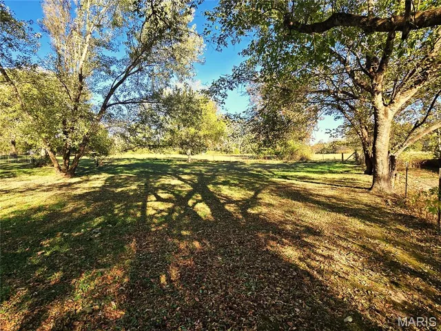 $225,500 | 1978 Old Highway 60, Birch Tree, MO 65438