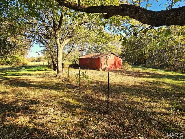 $225,500 | 1978 Old Highway 60, Birch Tree, MO 65438