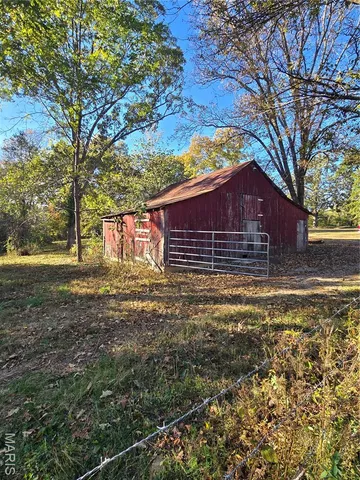 $225,500 | 1978 Old Highway 60, Birch Tree, MO 65438