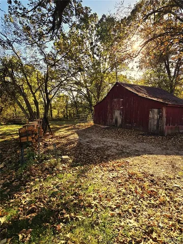 $225,500 | 1978 Old Highway 60, Birch Tree, MO 65438