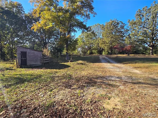 $225,500 | 1978 Old Highway 60, Birch Tree, MO 65438