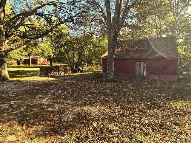 $225,500 | 1978 Old Highway 60, Birch Tree, MO 65438