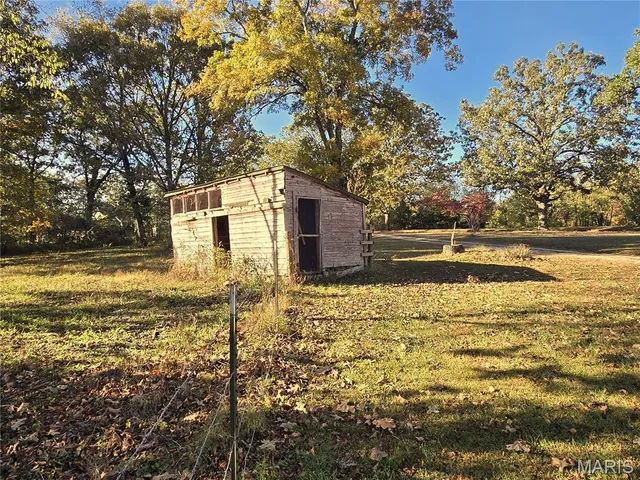 $225,500 | 1978 Old Highway 60, Birch Tree, MO 65438