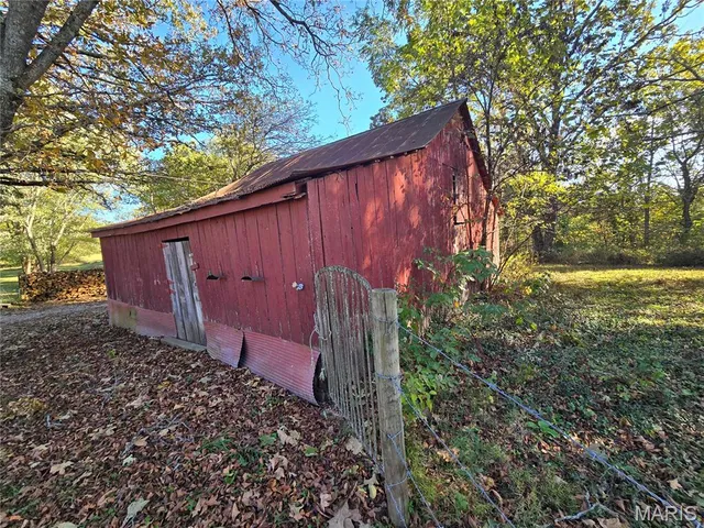 $225,500 | 1978 Old Highway 60, Birch Tree, MO 65438
