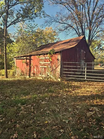 $225,500 | 1978 Old Highway 60, Birch Tree, MO 65438