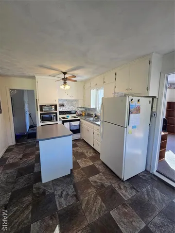 $225,500 | 1978 Old Highway 60, Birch Tree, MO 65438