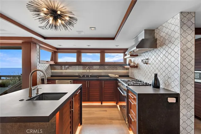 $6,400,000 | 31678 Seacliff Drive, Laguna Beach, CA 92651