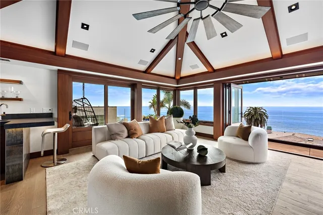 $6,400,000 | 31678 Seacliff Drive, Laguna Beach, CA 92651