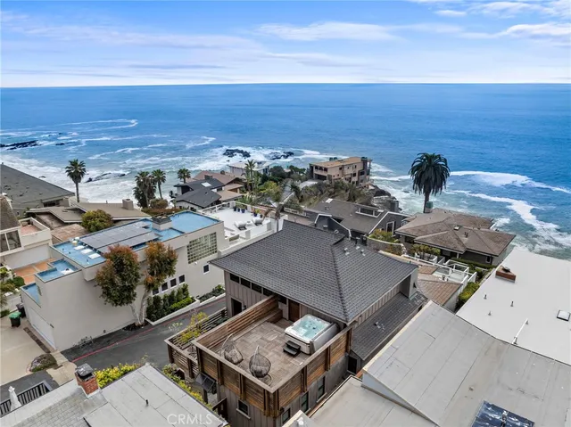 $6,400,000 | 31678 Seacliff Drive, Laguna Beach, CA 92651