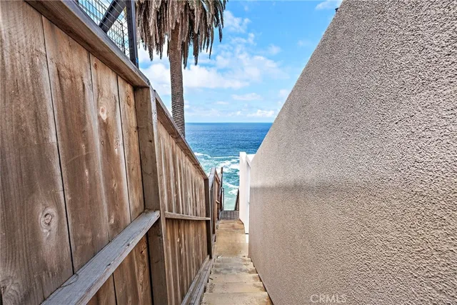 $6,400,000 | 31678 Seacliff Drive, Laguna Beach, CA 92651
