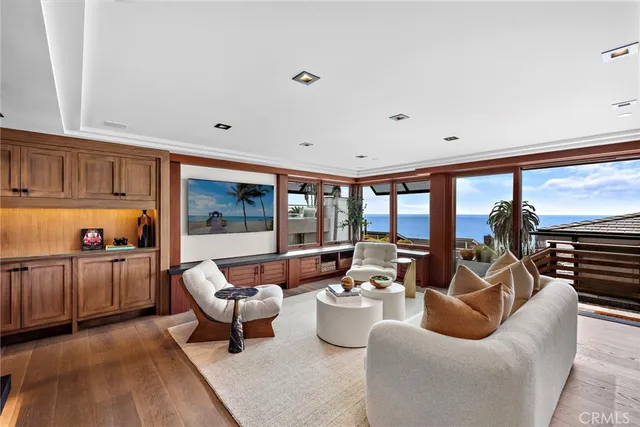$6,400,000 | 31678 Seacliff Drive, Laguna Beach, CA 92651