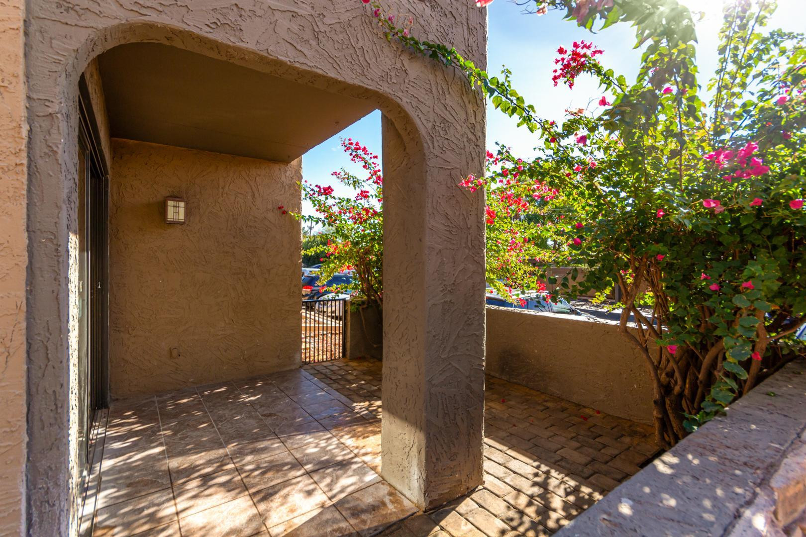 3825 East Camelback Road, Unit 137 Phoenix, AZ 85018 - Photo 17 of 26 Photo #17