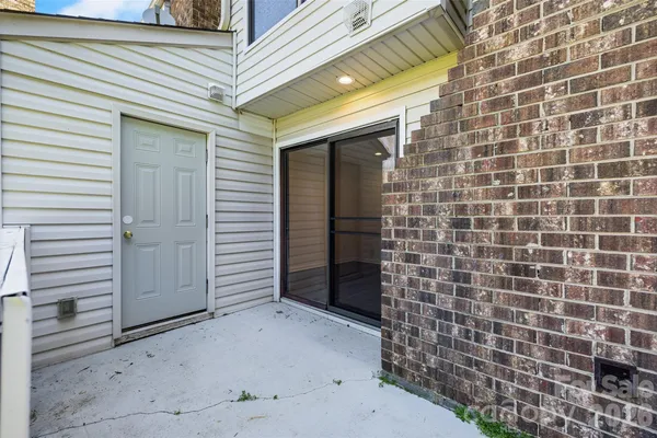 $225,000 | 11020 Carmel Crossing Road, Charlotte, NC 28226