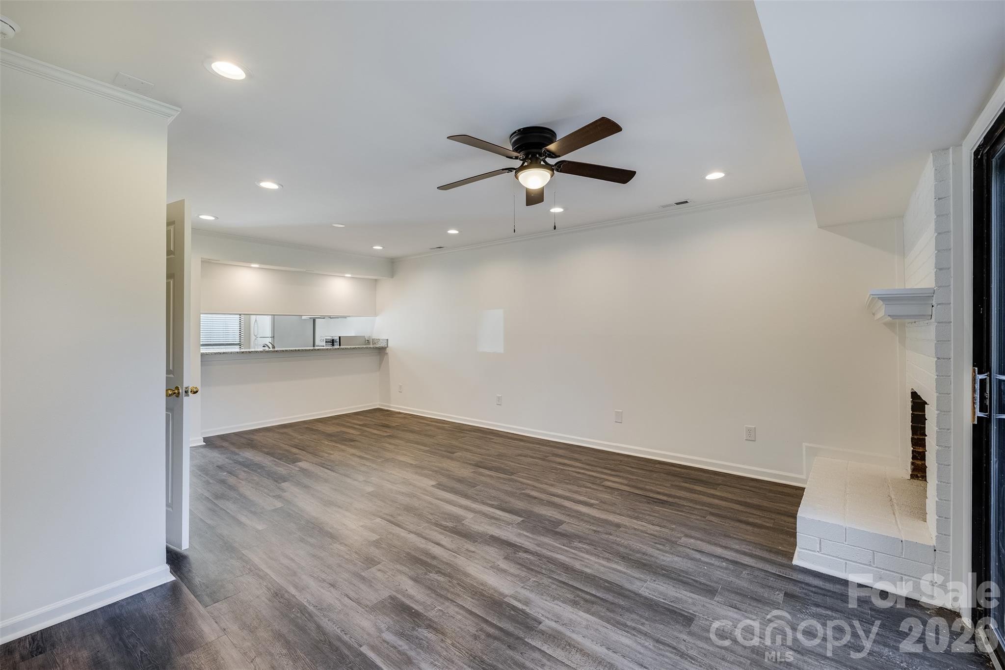 11020 Carmel Crossing Road Charlotte, NC 28226 - Photo 10 of 25