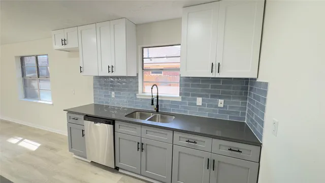 $1,800 | 829 Canfield Street, Liberty, TX 77575