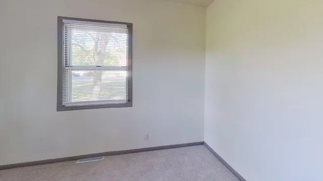 $159,500 | 606 East Main Street, Marshall, MN 56258