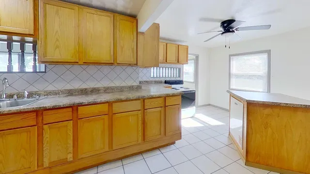 $159,500 | 606 East Main Street, Marshall, MN 56258