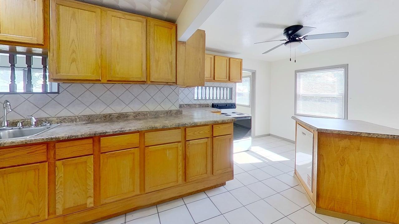 606 East Main Street Marshall, MN 56258 - Photo 34 of 46