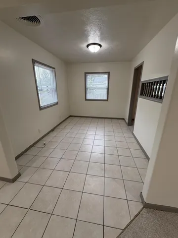 $159,500 | 606 East Main Street, Marshall, MN 56258