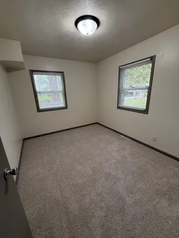 $159,500 | 606 East Main Street, Marshall, MN 56258