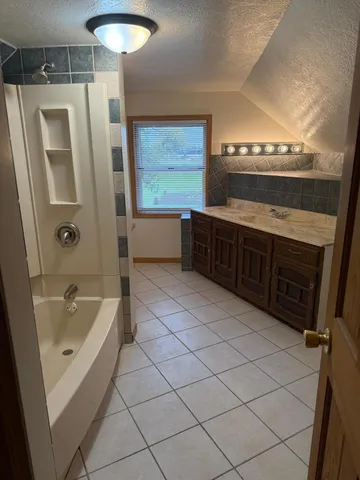 $159,500 | 606 East Main Street, Marshall, MN 56258