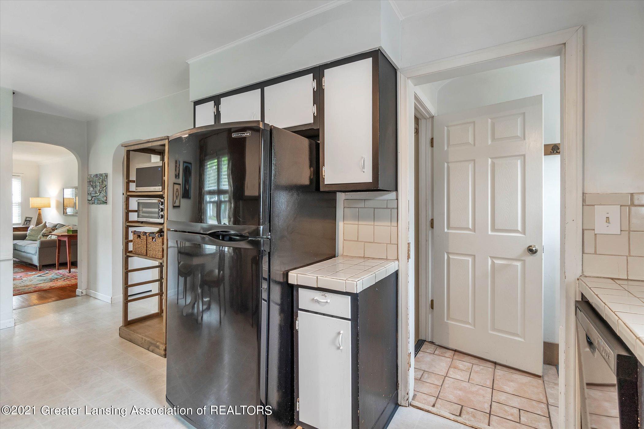 2616 Chatham Road Lansing, MI 48910 - Photo 17 of 51 17-2616 Chatham Rd-WindowStill-Real-Esta