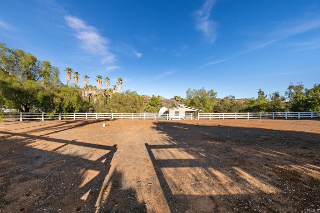 15460 Markar Road Poway, CA 92064 - Photo 29 of 36