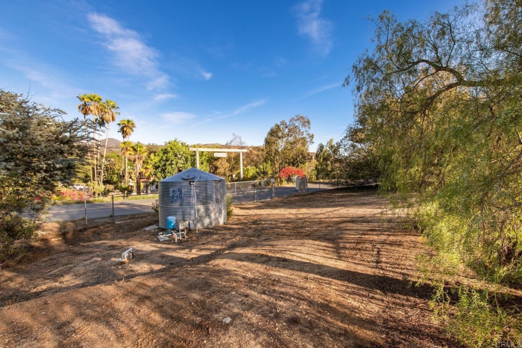 15460 Markar Road Poway, CA 92064 - Photo 32 of 36