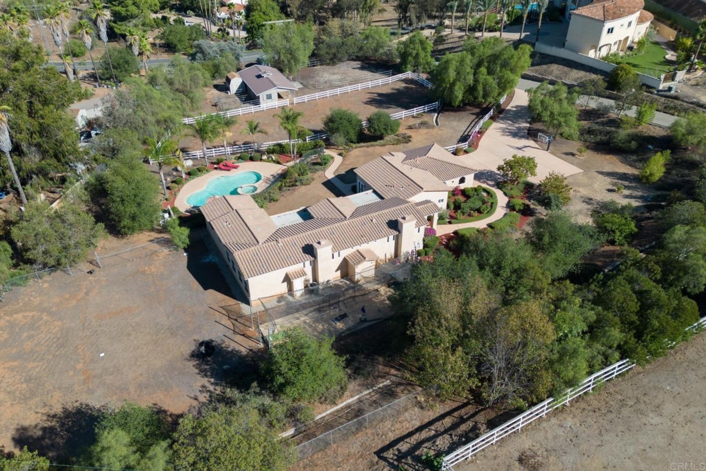15460 Markar Road Poway, CA 92064 - Photo 33 of 36 an aerial view of multiple houses with yard