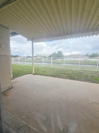 $1,800 | 3196 49th Lane South, Lake Worth Beach, FL 33461