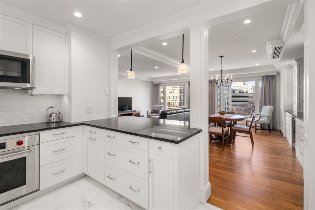 20 Rowes Wharf, Unit 701 Boston, MA 02110 - Photo 13 of 42