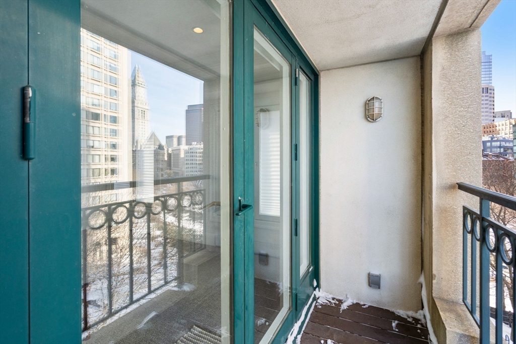20 Rowes Wharf, Unit 701 Boston, MA 02110 - Photo 18 of 42