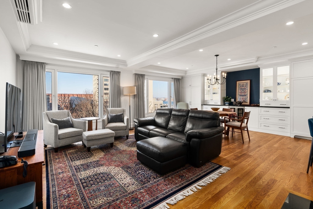 20 Rowes Wharf, Unit 701 Boston, MA 02110 - Photo 2 of 42