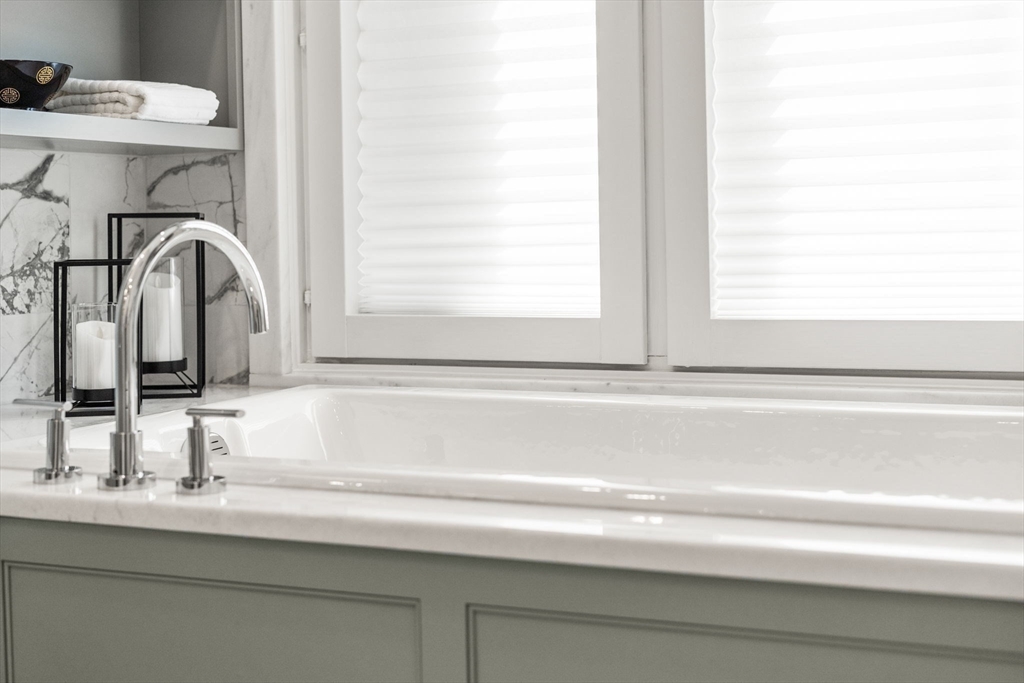 20 Rowes Wharf, Unit 701 Boston, MA 02110 - Photo 26 of 42