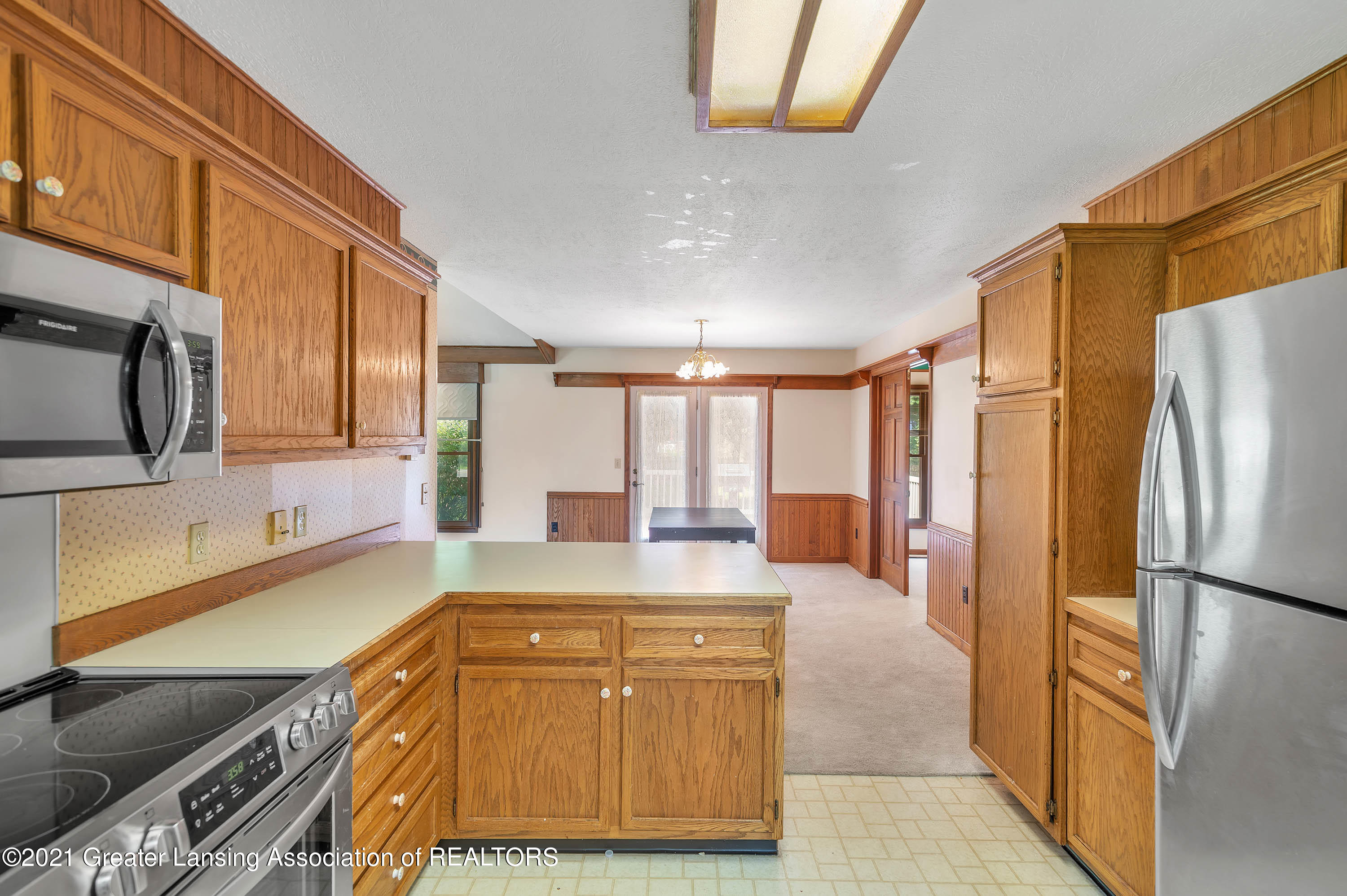 1614 Jolly Road Okemos, MI 48864 - Photo 20 of 43 Kitchen