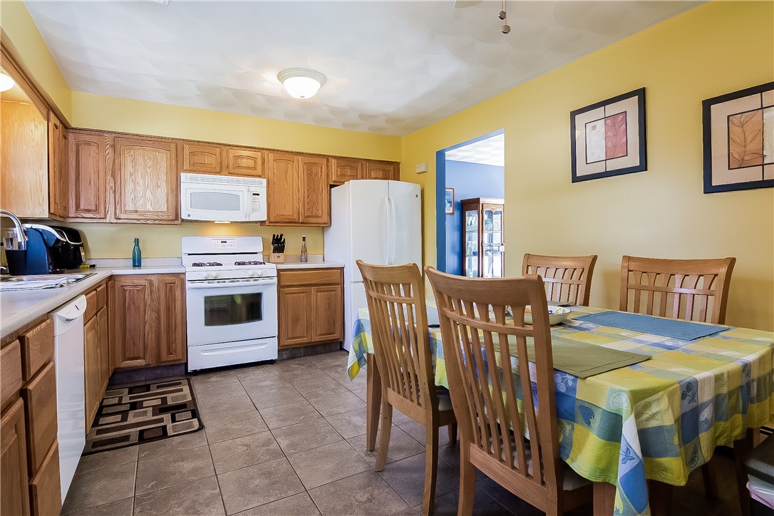 31 Riverdale Road Westerly, RI 02891 - Photo 5 of 30 Gallery Image 5