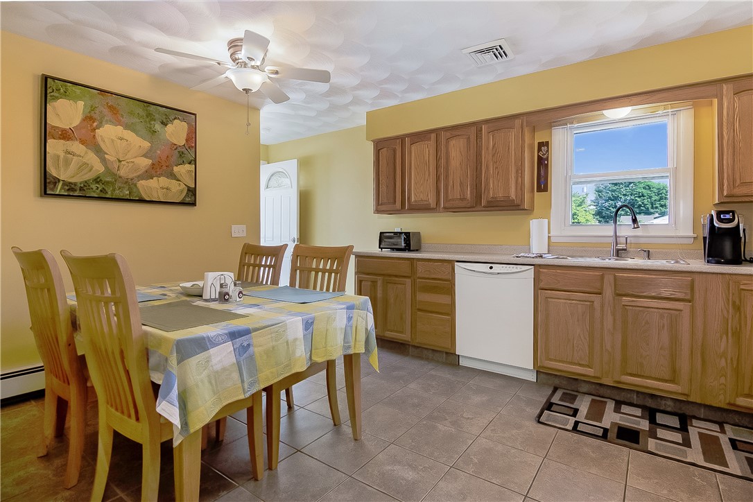 31 Riverdale Road Westerly, RI 02891 - Photo 6 of 30 Gallery Image 6